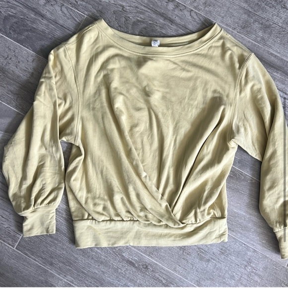 Lululemon pleated modal fleece sweatshirt women’s 2 - Picture 2 of 4